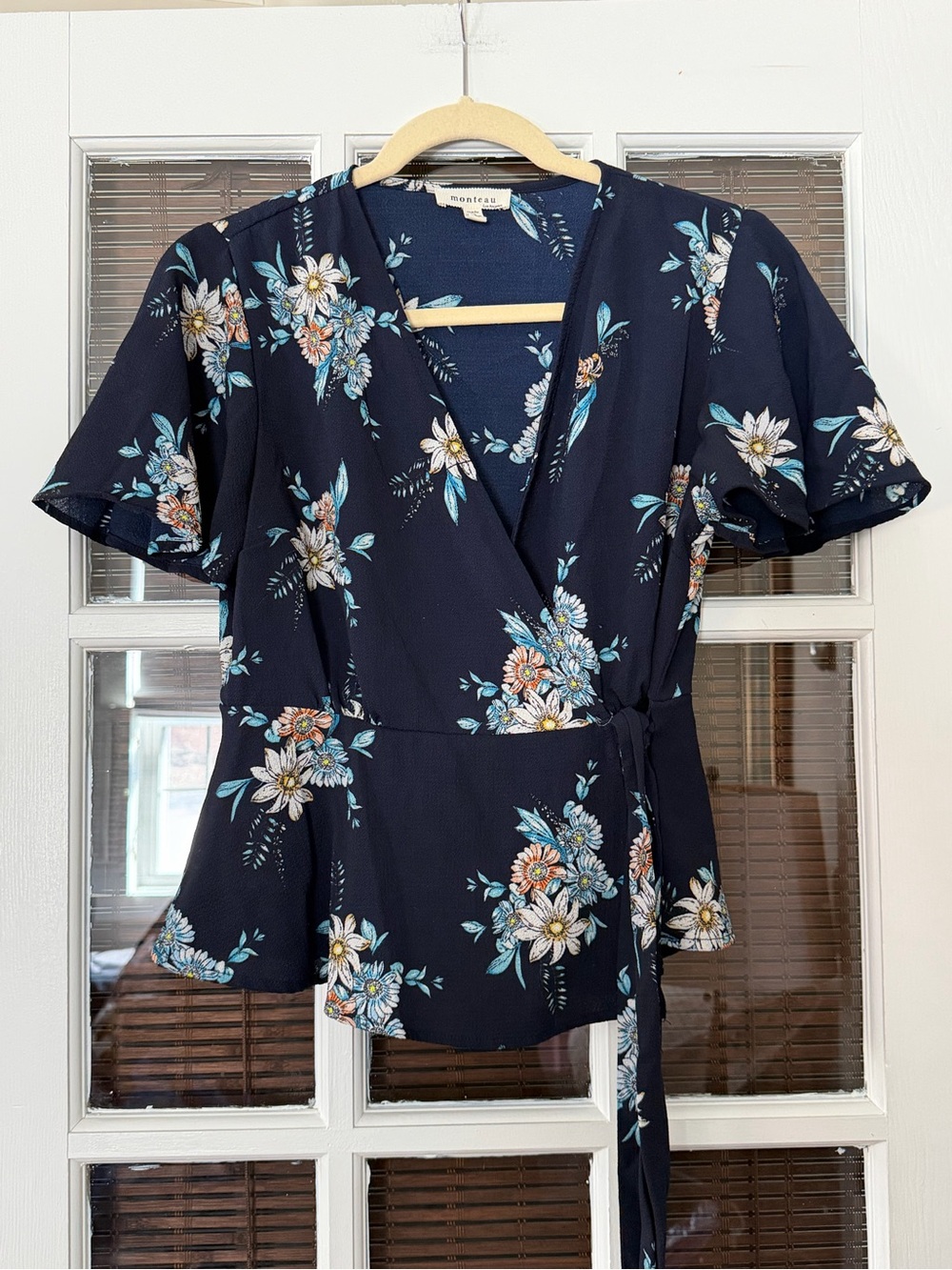 Monteau Women's L Blue Floral Peplum V-Neck Wrap Blouse | SKU 0089